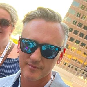 Meet your Posher, Chris